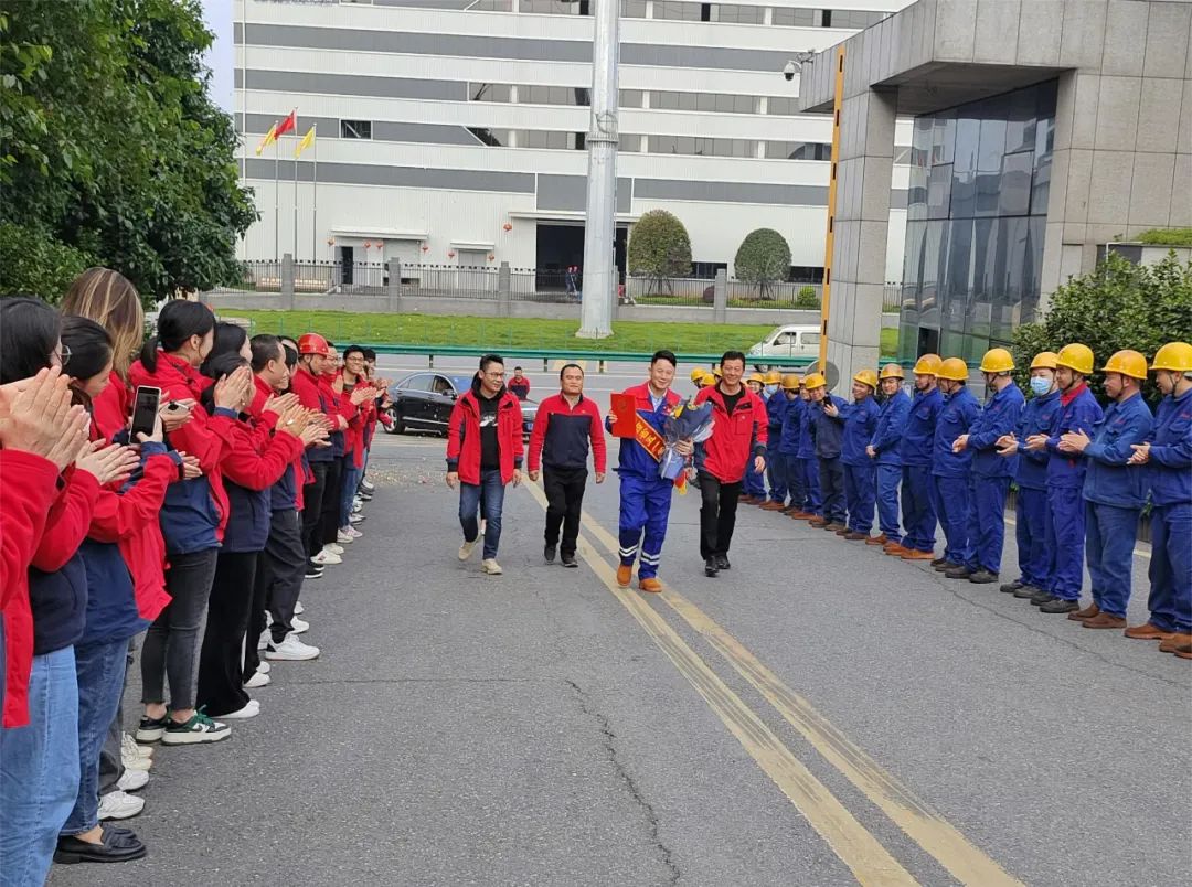 1682727177242085.jpg 640.jpg